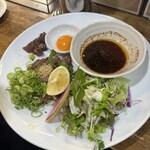 ひろしま丸かじり 中ちゃん - ユッケ風レアステーキ