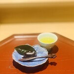 日本橋 蕎ノ字 - 【甘味】
      ㉓ 清水屋本店の黒大奴、煎茶