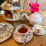 タイニー トリア アフタヌーンティー＆カフェ - 