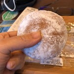 どら焼き まかな - 粉糖じゃないからね。ホワイトチョコレートのパウダースノーだからね！