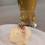 800°DEGREES ARTISAN PIZZERIA - いいちみそ×半熟たまご＋燻製＝ウフマヨ　500円