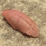 鮨 大地 - 中トロと大トロの中間