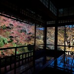 らぁ麺 とうひち - 17時の瑠璃の庭。