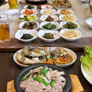 韓国料理 釜山 - 料理写真:前菜小皿の盛り合わせ
ポッサム
カンジャンケジャン