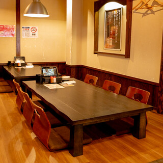 普段使いにもぴったりな気取らない空間。2階は最大40名様可