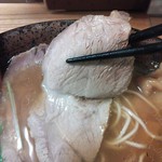 麺遊心 - 麺遊心ラーメン￥720の豚肩ロースチャーシュー（H26.12.5撮影）