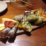 Yakitori & Tapas トリウオ 本店 - タパス盛り合わせ