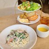 47 - パスタメイン+ブッフェ、1,700円
❶ベーコン&法蓮草&茸のクリームパスタ
❷野菜サラダ❸卵&胡瓜のサラダ❹野菜炒め❺ジャーマンポテト❻フライドポテト❼コーンポタージュスープ
パン色々、お飲み物5種