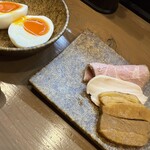 小麦と焼きあご すぐれ - 