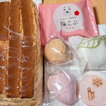 紅谷三宅 - 料理写真:カステラのおみみ、最中3種、ひと味、梅こぶちゃん