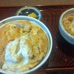 丸よし - カツ丼中盛950円