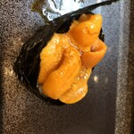 鮨よし - エリア外のネタはこのウニだけという徹底ぶり