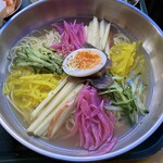 韓国料理ポチャ クァンジャン市場 - とうもろこし麺水冷麺