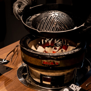 【炭火と七輪と鋳物の特注ジンギスカン鍋】