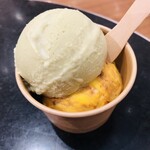 久世福商店 テラスモール湘南店 - ナッティ〜ねっとりピスタチオとほろ苦カラメルしっかりカボチャぷりんのジェラート♪