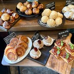 ブレッド マチエール - パン販売棚