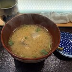 ひょうたん寿司 - 本日の特選ネタづくしにセットのあら汁