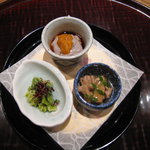日本料理 とくを - 菜の花の白和え、ごま豆腐のウニあんかけ、*もう一品を失念してしまいました！