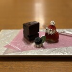 日本料理 隨縁亭 - 甘味（豆腐のチョコケーキとサンタクロースの苺）