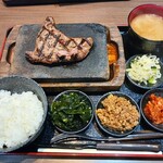 感動の肉と米 - 料理写真: