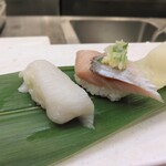 立食い寿司 根室花まる FOOD&TIME ISETAN YOKOHAMA店 - エンガワ130円（税込）・ニシン220円（税込）