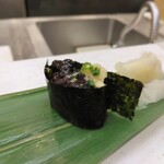 立食い寿司 根室花まる - 鮭のめふん220円（税込）