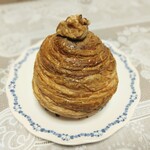 アサノ ベーカリー - 料理写真:クリームクロワッサン・紅茶380円（税込）