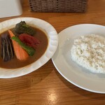 スープカレー カムイ - チキン野菜カレー