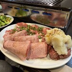 ヤキニク キナシ - 