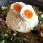 Halal Hub - 選べる２カレープレート（濃厚バターチキンとマトン）（税込1500円）