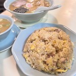 龍朋 - チャーハンとラーメン