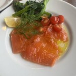 TRATTORIA L’abbuffata - サーモンのマリネ（¥1,400）