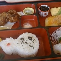 大和屋本店 - 松花堂弁当
