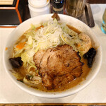 麺処 まるよし商店 - オールドスタイル味噌タンメン（トッピング：チャーシュー・くんせい玉子）