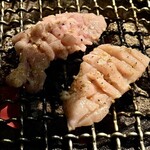 炭火焼ホルモン ぐう - 