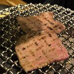 炭火焼ホルモン ぐう - 