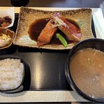 わらべ菜魚洞 - 