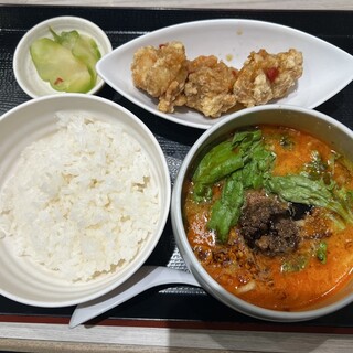 鶏白湯らーめん 自由が丘蔭山_0