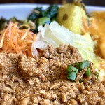 アリー コーヒー - ◎ランチセット　カレー三種盛り  12月初旬。