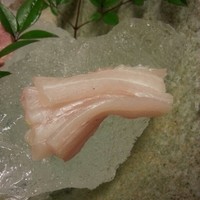 銀平 北新地店 - 太刀魚の刺身アップ