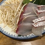 博多 魚一番 本店 - 鯛ちり鍋（鰤もあり）
