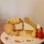 ハナツムリ - 【2025.12】シナノほっぺのアップルパイチーズケーキ(税込715円)、さつまいものモンブランタルト(税込748円)