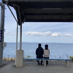 あか月 - 下灘駅　この後、奇跡的に電車が来ました♪