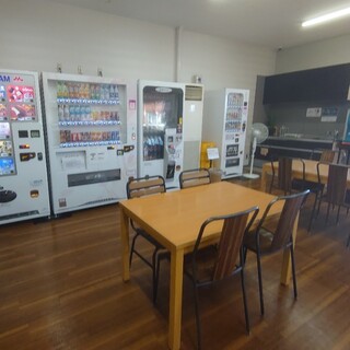 国母駅前温泉 健康ハウス 食堂_2