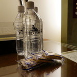 スパリゾート エグゼス - お部屋のミネラルは飲み放題＆ちんすこう