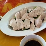 จุ๋มจิ๋มข้าวมันไก่ - カオマンガイ特大皿１８０バーツ　健康のため胸肉を指定できます