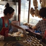 จุ๋มจิ๋มข้าวมันไก่ - 細腕から造りだされる秘伝の味