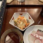 郷土酒亭 元祖 炉ばた - お通し／ポテサラ