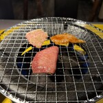 焼肉 まんぷく苑 - タン塩は折って焼くのが正しいみたいです。