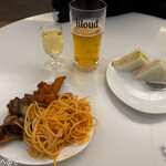 Asiana Business Class Lounge - 